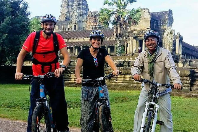 1-Day Angkor Wat Cycling Tour: Scenic Bike Adventure in Siem Reap - Key things that make this Angkor Wat bike tour worth it