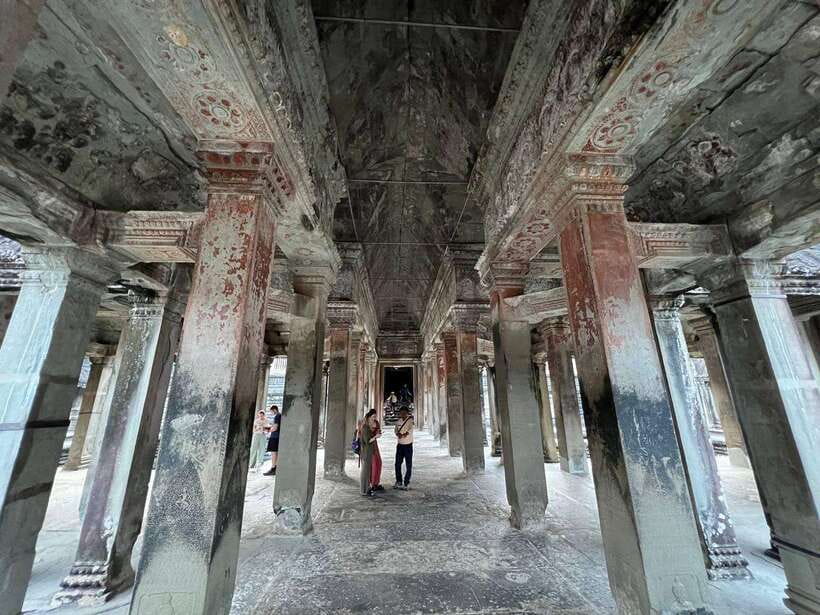 1-Day Angkor Wat Private Tour with Spanish Tour Guide. - The Royal Palace Area: Phimeanakas and Two Terraces You’ll Remember