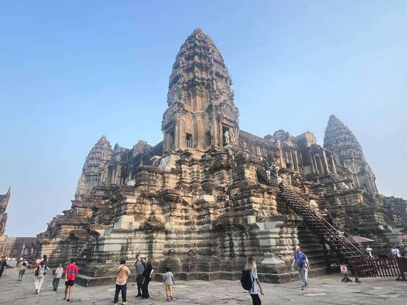 1-Day Angkor Wat Private Tour with Spanish Tour Guide. - 1:00 PM Lunch Break: Khmer Food Without Tour-Price Pressure