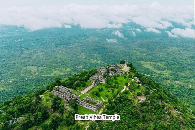 1 Day Beng Mealea ,Koh Ker Pyramid Temple and Peah Vihear Temple - A guide can make or break a day like this