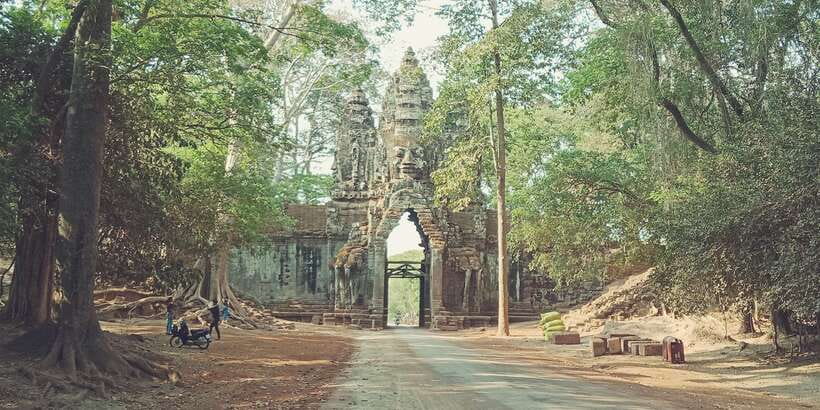 1-Day private Angkor Temple Tour from Siem Reap - Lunch, breaks, and the comfort stuff you’ll remember