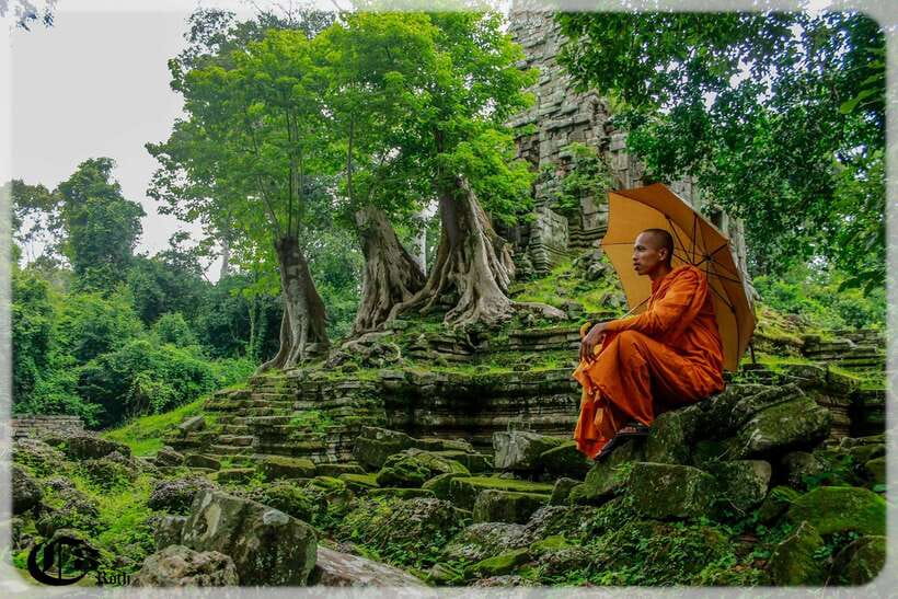 2-Day Angkor Wat With Small, Big Circuit & Banteay Srei Tour - Angkor Wat sunrise and the small circuit: why this tour works
