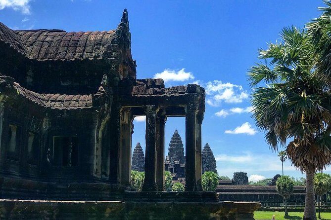 2 Days Temples with Sunrise-Small Group - How the Small-Group Pace Helps You Actually Look