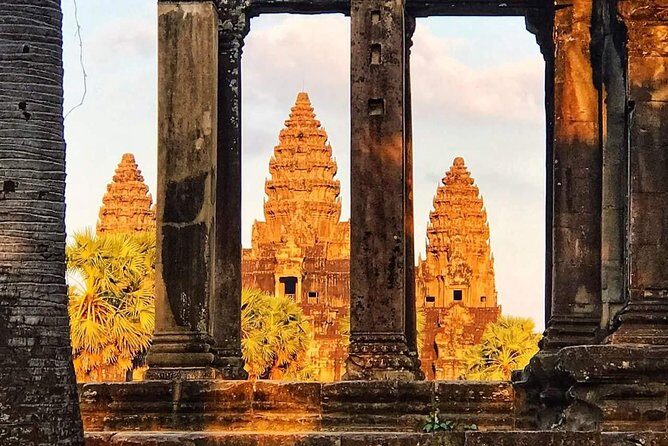 2 Days Temples with Sunrise-Small Group - Day 1 Walkthrough: Pre Rup, Banteay Srei, Preah Khan, Neak Pean