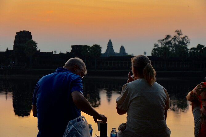 2 Days Tour in Siem Reap including Lunch, Dinner & Apsara Show - Banteay Srei: Pink Sandstone Carving Time