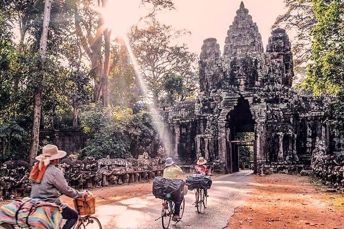 2-Days Tour (The Best Historical of Khmer Empire) - Roluos Group and Hariharalaya Roots: Bakong, Lolei, Preah Ko