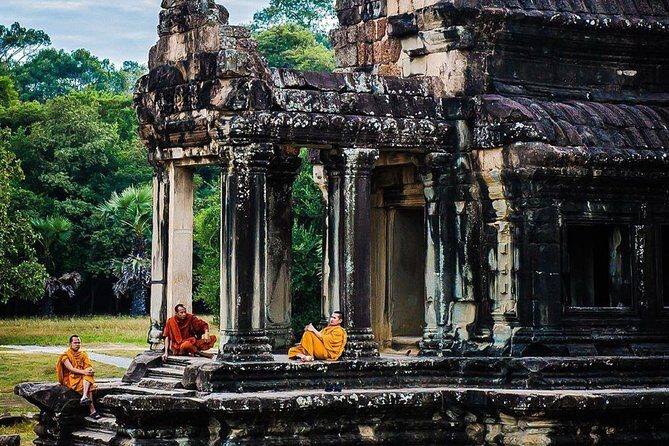 2-Days Tour (The Best Historical of Khmer Empire) - Day 1 Inside Angkor Thom: Bayon and the Palace Terraces