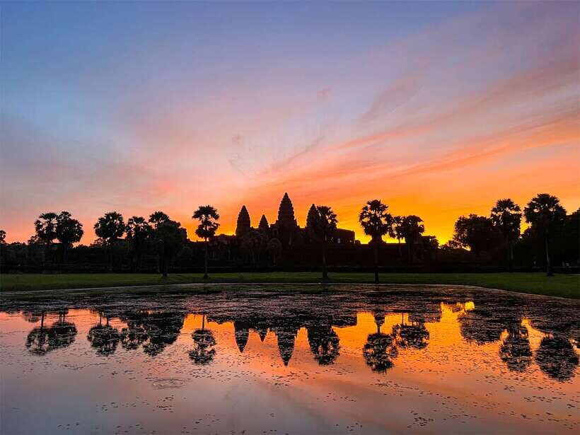 3-Day Angkor Wat Tour with Kulen Mountain & Floating Village - Day 1: Angkor Wat sunrise, then Pre Rup to Ta Prohm to Bayon