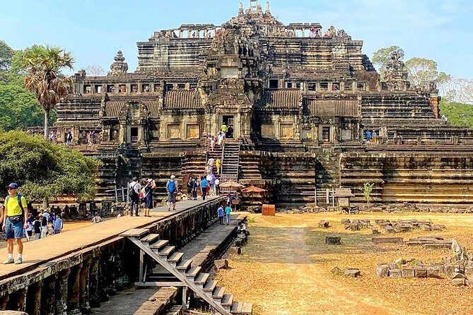 3-Day Tour (The Historical of Khmer Empire) - Day 1 in Angkor Thom: Bayon faces and carved terraces