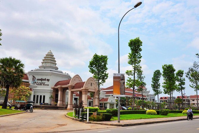 Angkor National Museum with transport - Getting There Smoothly: Van or Tuk Tuk Pickup in Siem Reap
