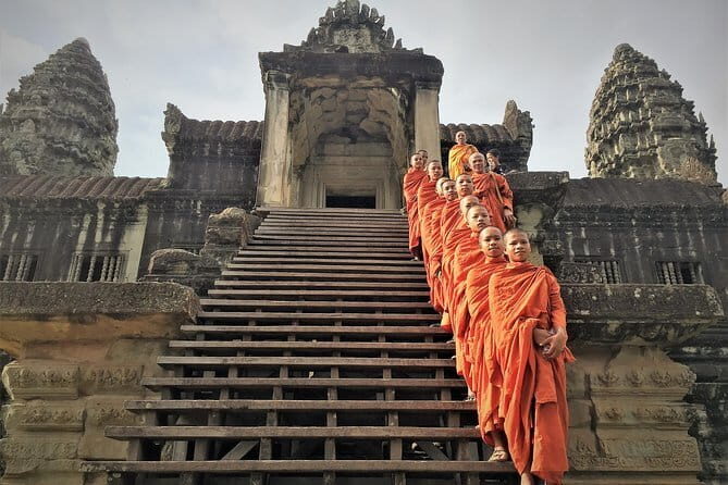 Angkor Temple Tour with Sunset - Small Group - Stop 1: Angkor Wat—more than postcard perfection