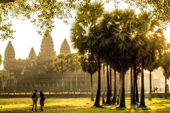 Angkor Thom Ta Prohm and Sunset in Angkor Wat Golden Hour Tour - Key things that make this tour work