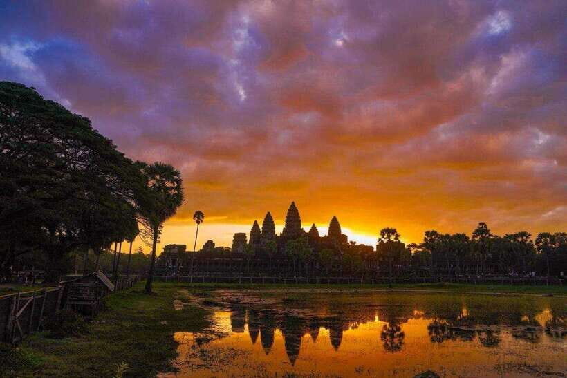 Angkor Wat 1 Day with Sunrise Combined tour with (Tuk Tuk) - Sunrise Over Angkor Wat: Timing That Changes Everything