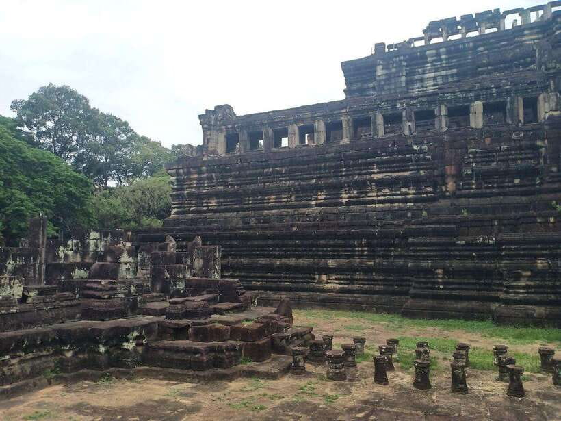 Angkor Wat, Angkor Thom, and Ta Prohm Day Trip with Sunset - What to Bring for a Hot Temple Day (and What Not to Do)