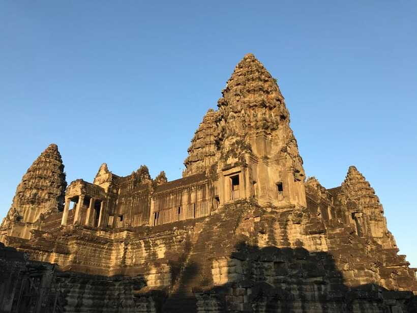 Angkor Wat by Vintage Jeep – Private Tour (Optional Sunrise) - Lunch break you control (and why that’s a plus)