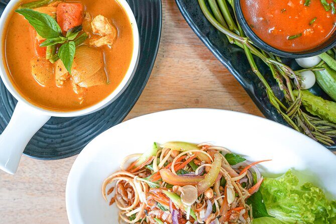 Angkor Wat Experience Temple Pass and Siem Reap Food Tour - Lunch near the temples: a reset that keeps the afternoon enjoyable