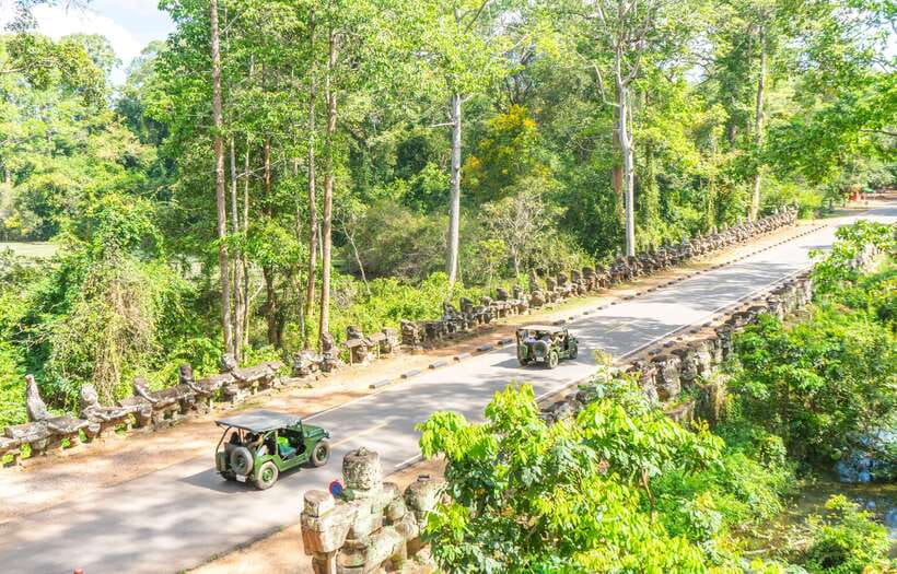 Angkor Wat: Guided Jeep Tour Inclusive lunch at local house - An 8AM start that lets you see more than the highlights