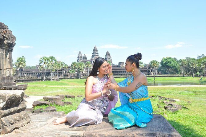 Angkor Wat Shared Tours from Siem Reap Angkor Airport (SAI) - Stop 3: Angkor Thom’s South Gate and Bayon’s smiling faces