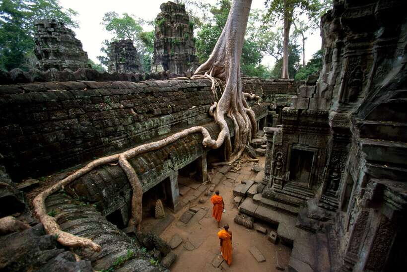 Angkor Wat: Small-Group Tour with Balloon Ride and Lunch - Terrace of the Elephants and the Terrace of the Leper King
