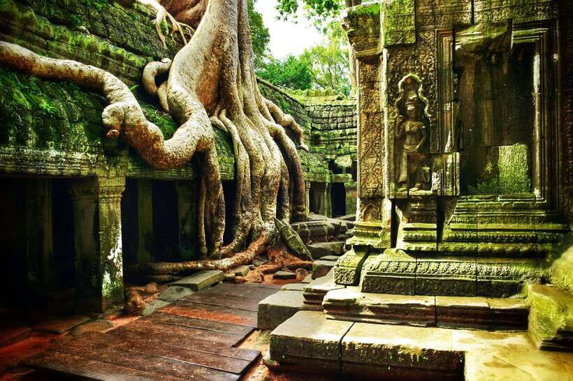 Angkor Wat: Small-Group Tour with Balloon Ride and Lunch - Tethered helium balloon ride: what’s included and how to prepare