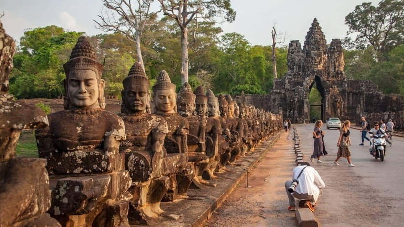 Angkor Wat Small Tour Sunrise With Private Tuk Tuk - Bayon Temple: Keeping the Circuit Smooth After Angkor Wat