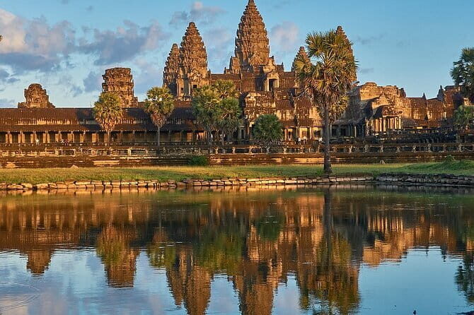 Angkor Wat & Small Tour with Bonteay Srei Temples - Quick hits: what makes this Angkor + Banteay Srei day tour work