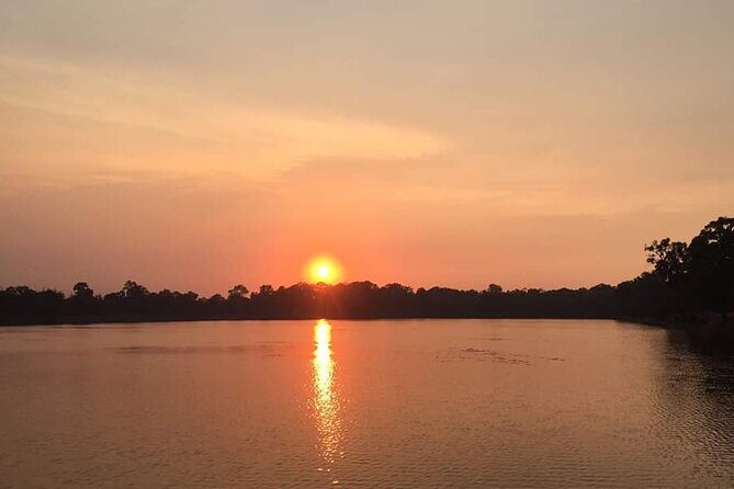 Angkor Wat Sunrise and Tonle Sap Cruise Sunset Tour - Kompong Phluk Floating Village: Real Life on the Tonle Sap