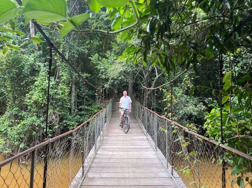 Angkor Wat Sunrise Bike Tour With Lunch Included - Bikes and pacing: what the mountain bike details tell you about comfort