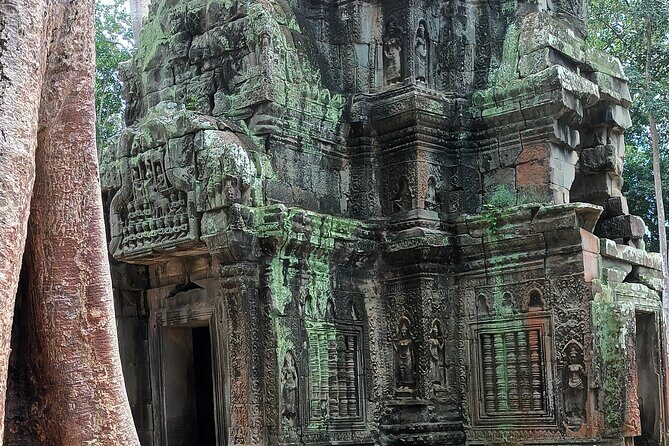 Angkor Wat Sunrise Experience – Ultimate 1-Day Guided Temple Tour - Angkor Thom and Bayon: the faces you can’t stop staring at