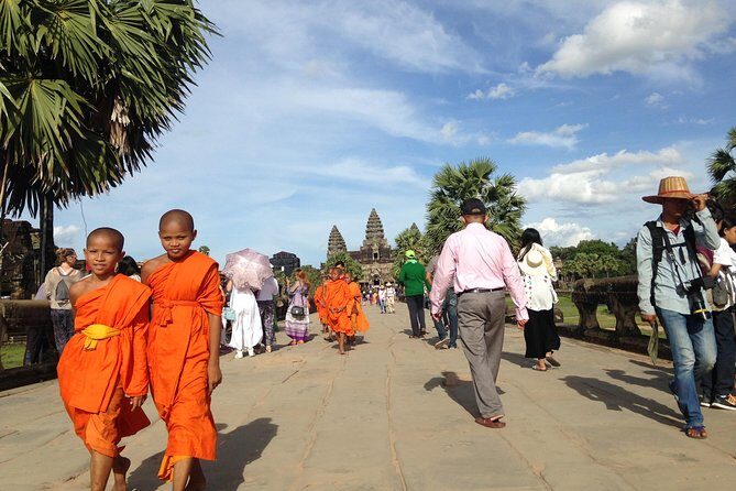 Angkor Wat Sunrise Experience – Ultimate 1-Day Guided Temple Tour - Angkor Wat after sunrise: where the guide changes everything