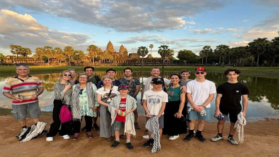 Angkor Wat Sunrise Tour Half-Day (Join-In-Tour) - Bayon Temple (1 Hour): 54 Towers and the Faces People Come For
