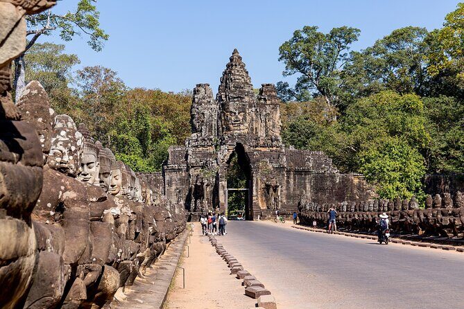 Angkor Wat Tour, Explore The Main Temples With Tour Guide - Bayon Temple: The 54 Towers and Faces of Avalokiteshvara