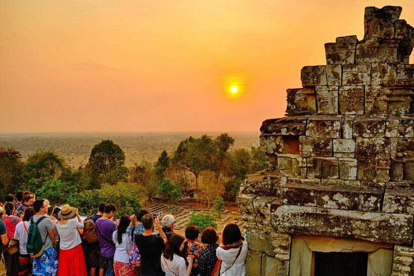 Angkor Zipline and Temple Tour with Sunset - Angkor Thom: temples plus the stories behind the stone