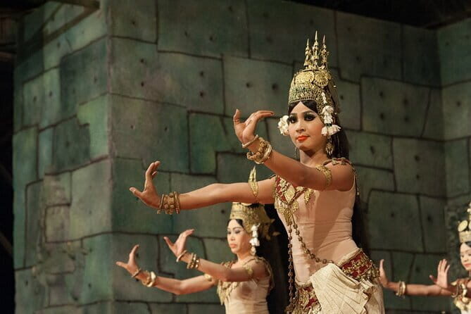 Apsara Dancing Show with Buffet Dinner Free Hotel Pick up - Key things to know before you go