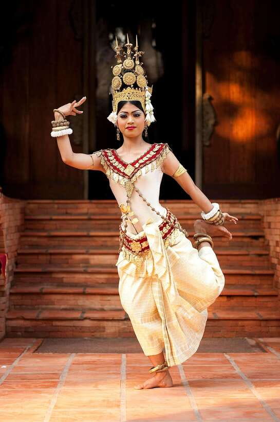 Apsara Performance include Dinner & hotel pick up - Should you book Apsara Performance with GREEN ERA TRAVEL?
