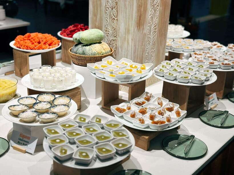 Apsara Performance Including Buffet Dinner & Hotel Pick up - Khmer buffet dinner during the show: what you’ll likely eat