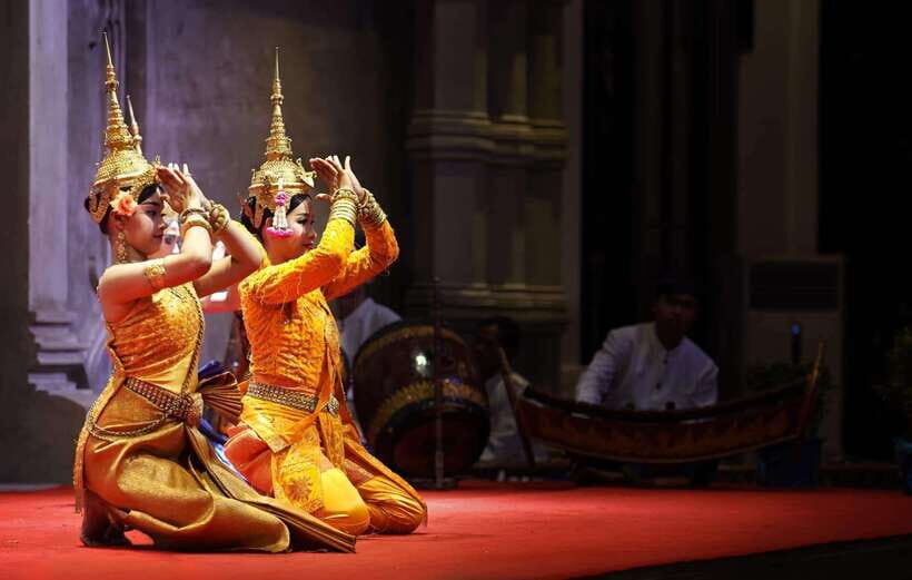 Apsara Traditional Dances & Local Buffet with Tuk-Tuk Ride - Apsara Dance: When Hindu and Buddhist Stories Hit the Stage