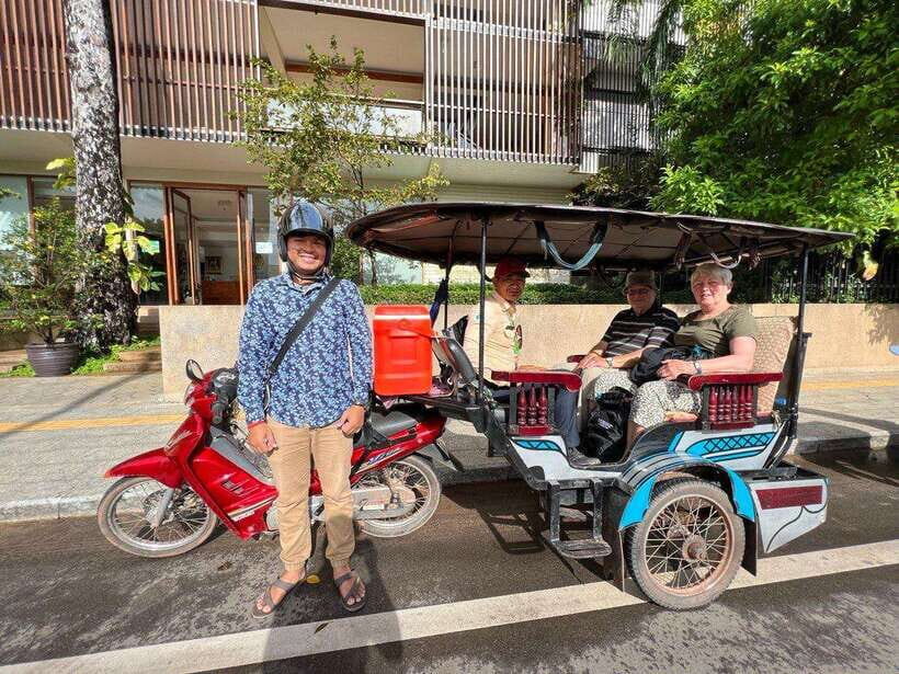 Apsara Traditional Dances & Local Buffet with Tuk-Tuk Ride - Getting Dropped Off: Old Market Convenience vs. Hotel Comfort