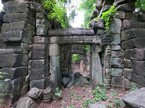 Banteay Chhmar Temple & Silk Farm Private Day Trip from Siem Reap - Key highlights at a glance