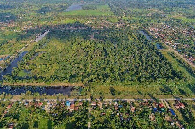 Banteay Chhmar Temple & Silk Farm Private Day Trip from Siem Reap - Price and logistics: what $137.75 is buying you