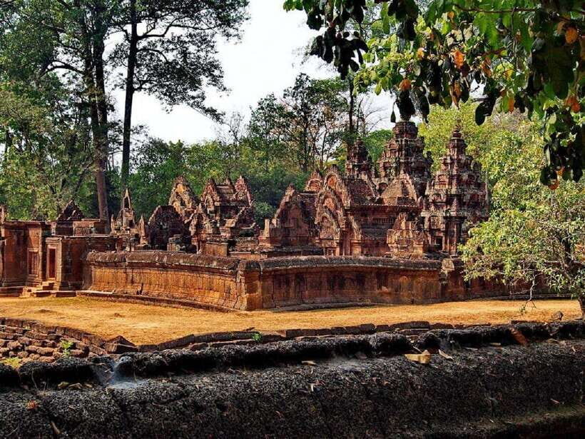 Bantreay Srei , Kbal Spean and Landmine Museum with Tuk Tuk - Kbal Spean: A Jungle Hike and River Carvings That Depend on Conditions