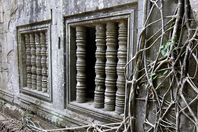 Beng Mealea Temple Private Day Tour - Photos at Beng Mealea: where guides help most