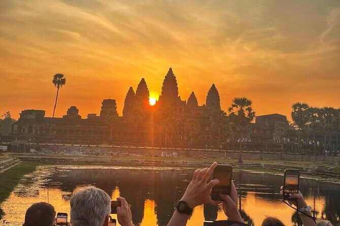 Best Taxi Siem Reap to Battambang - English Speaking Driver - Included items that reduce hassle (gas, insurance, and cooling perks)