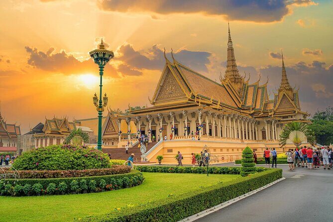 Cambodia 7 Days Tour from Siem Reap to Battambang and Phnom Penh - The Route: Siem Reap to Phnom Penh with temples, water, and history