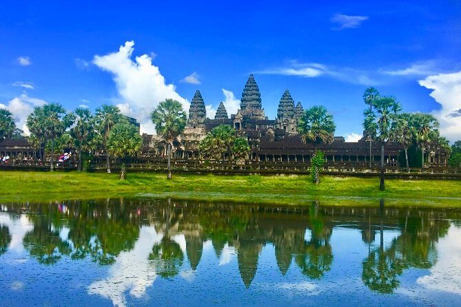 Cambodia 7 Days Tour from Siem Reap to Battambang and Phnom Penh - Angkor Wat: The City of Temples, organized for real viewing