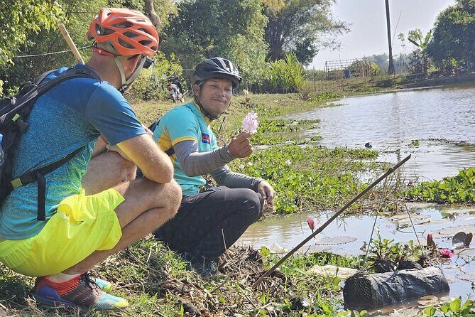 East Corner of Siem Reap - Roluos Group & Countryside - Riding out of Siem Reap: countryside time before the temples
