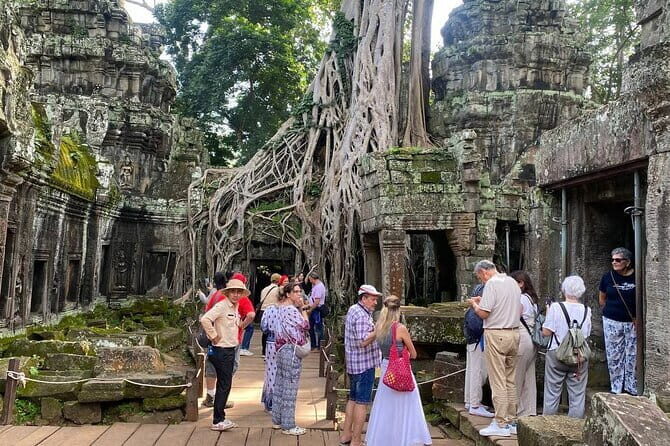 Exclusive Angkor temples and Small group temples tours - Stop 1: Angkor Thom South Gate for Quick Orientation