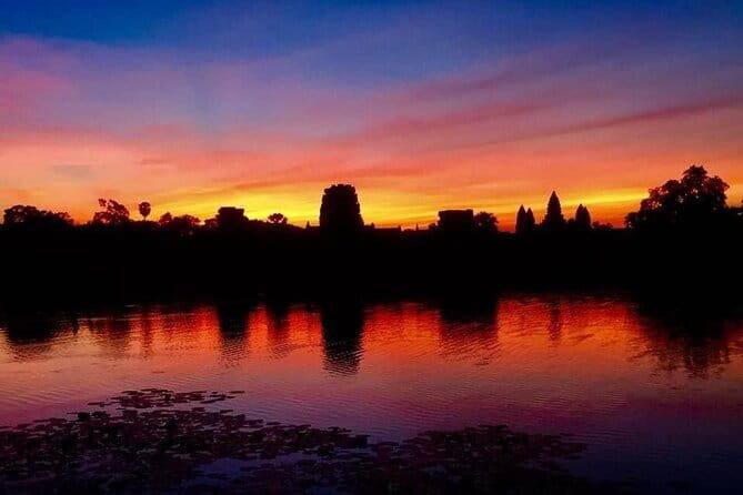 Explore Angkor Sunrise Spectacle a Full Day Temples Tour - Pickup comfort and how to handle that early start