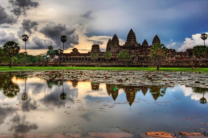 Explore Angkor Wat Temple , Bayon Temple and Jungle Temple Ta-Prohm - Angkor Wat in the Afternoon: A Major Khmer Site in 3 Hours