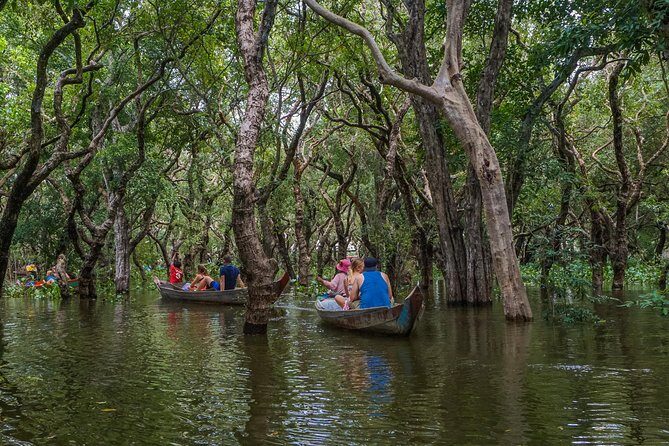 Explore The Kampong Pluk Floating Village - The 8:00 AM Start and How the Day Flows